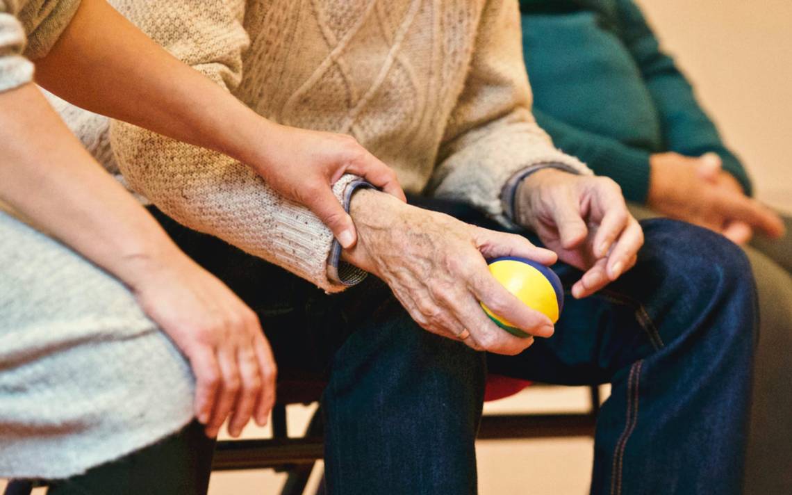 Alzheimer México IAP - 🧐 Las pulseras localizadores para adultos mayores  son una gran alternativa para ayudarnos a cuidar de su bienestar en todo  momento. Conoce más acerca de su funcionamiento y