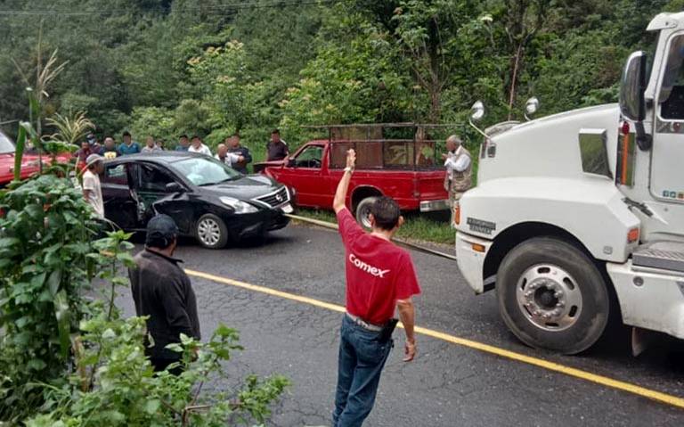 Rebasa en curva y provoca choque sobre la carretera federal Orizaba-Zongolica  - El Sol de Orizaba | Noticias Locales, Policiacas, sobre México, Veracruz  y el Mundo